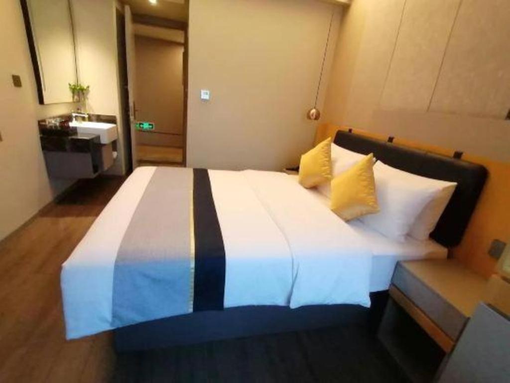 Home Inn Kunming Baita Road קונמינג מראה חיצוני תמונה